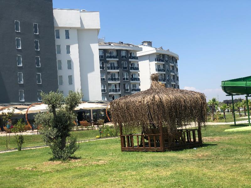 Royal Towers Hotel Lara Antalya Exterior photo