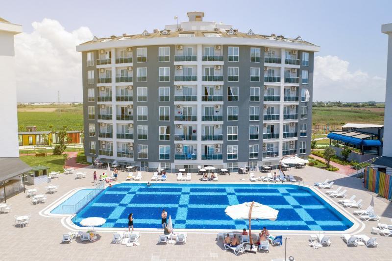 Royal Towers Hotel Lara Antalya Exterior photo