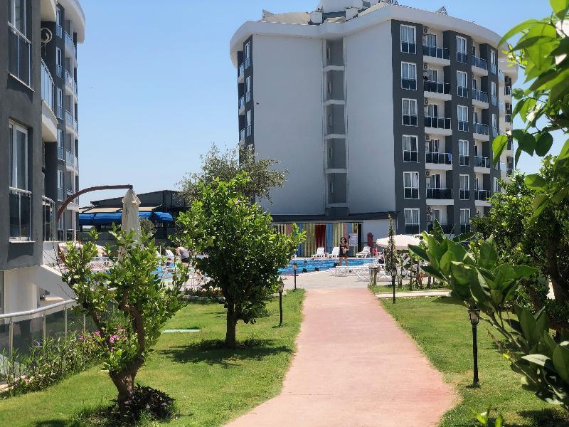 Royal Towers Hotel Lara Antalya Exterior photo