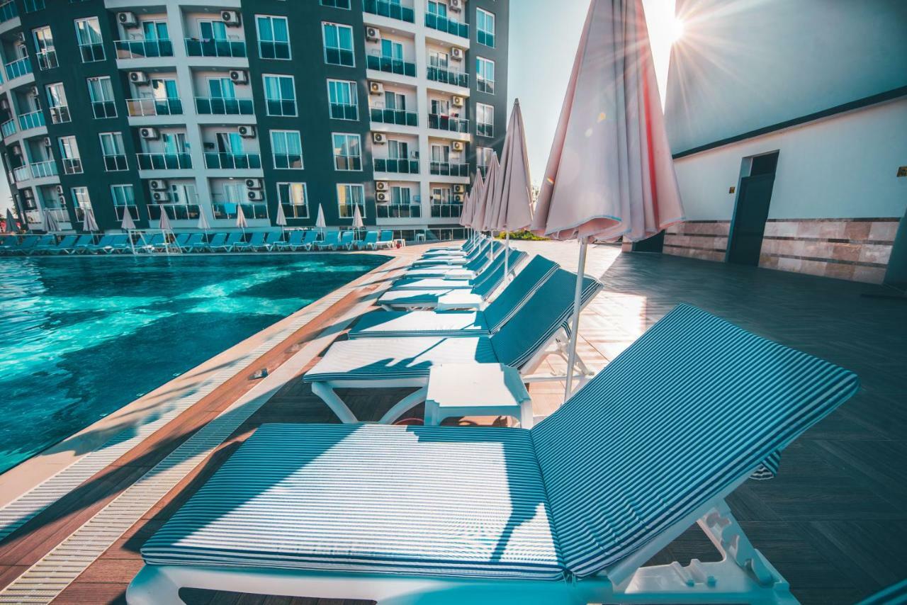 Royal Towers Hotel Lara Antalya Exterior photo