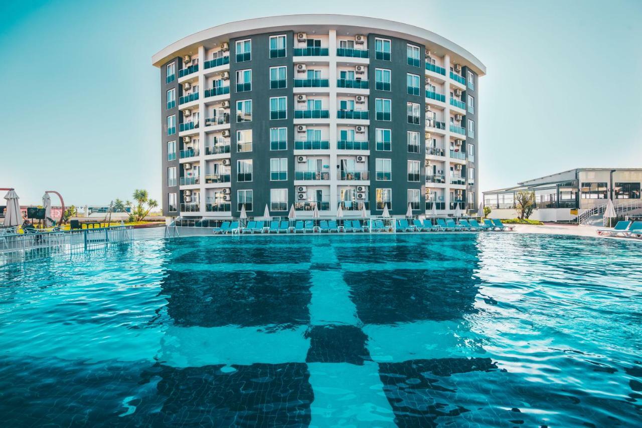 Royal Towers Hotel Lara Antalya Exterior photo