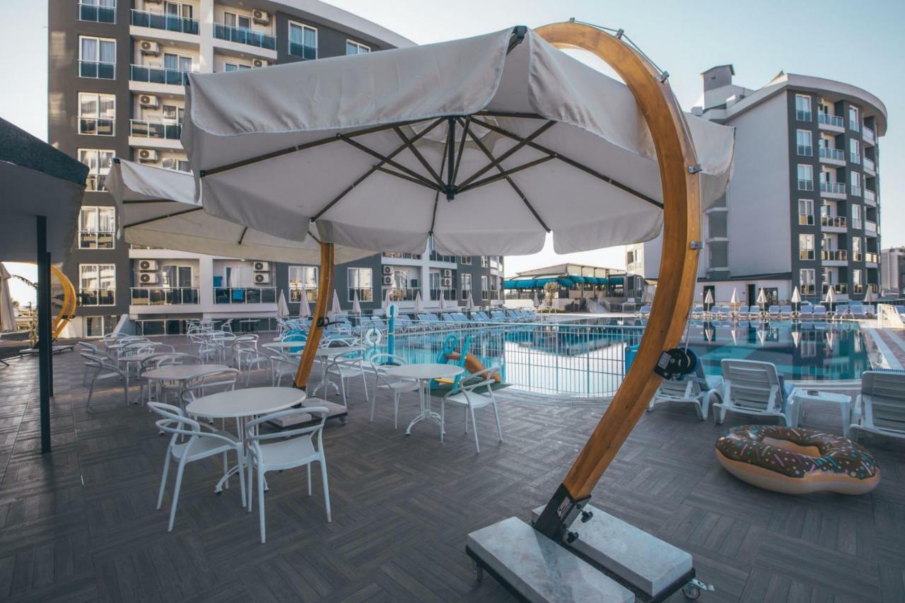 Royal Towers Hotel Lara Antalya Exterior photo