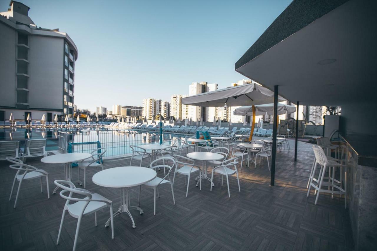 Royal Towers Hotel Lara Antalya Exterior photo